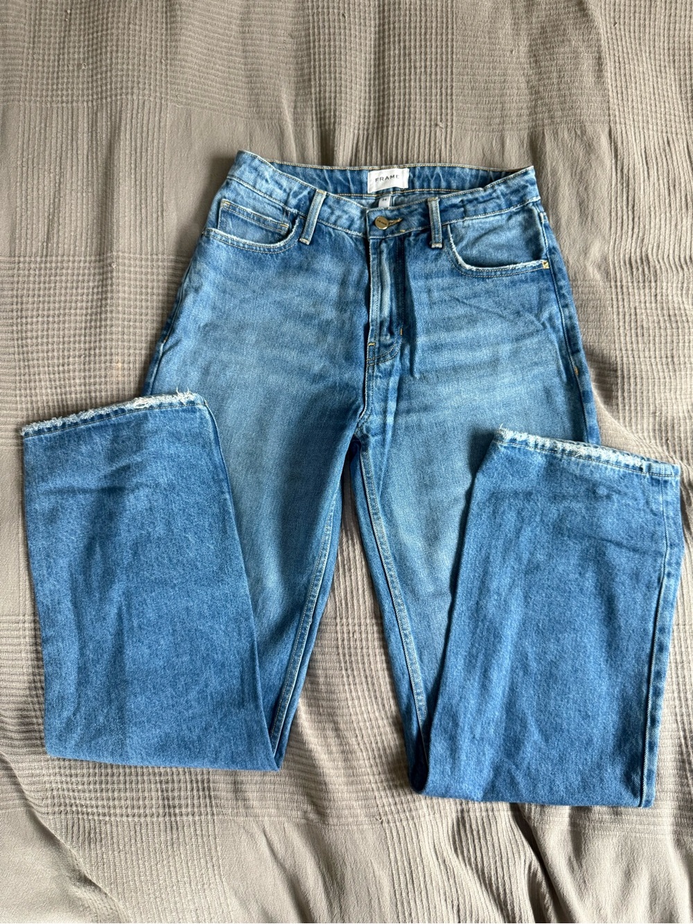 FRAME Classic Blue women’s Straight-Leg high waist jeans